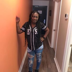 Meet your Posher, Pamela